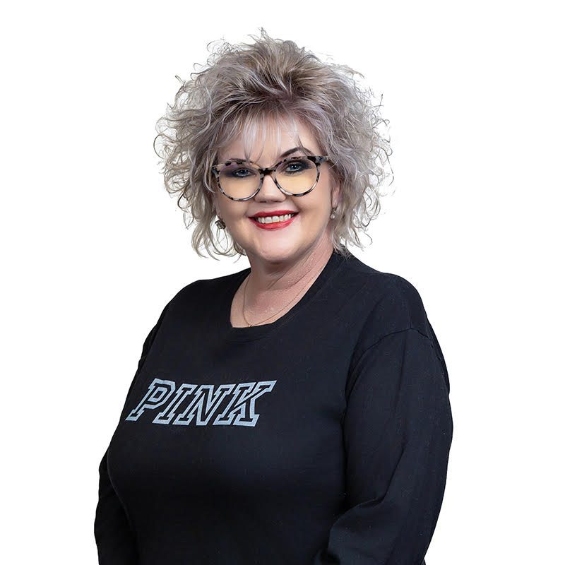 Donna Headshot 1